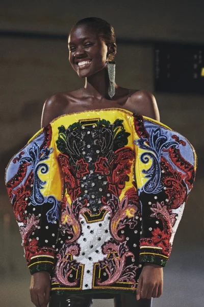 Look 18